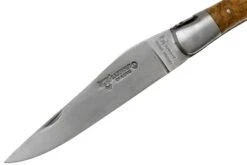 Laguiole En Aubrac 12cm De Madera De Teca Limado A Mano L0212LKH/FSB1 Navaja Laguiole 12 Laguiole En Aubrac 12cm De Madera De Teca Limado A Mano L0212LKH/FSB1 Navaja Laguiole -Luz de Acero AUL0212LKH FSB1 03 laguiole en aubrac