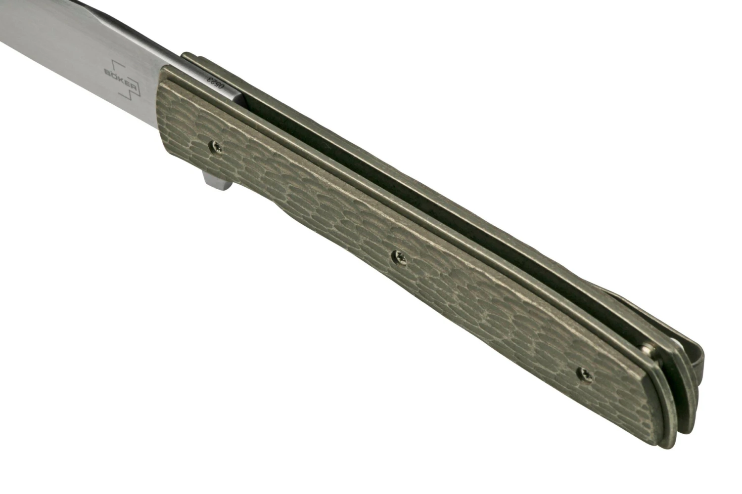 Böker Plus Urban Trapper Jigged Titanium, 01BO476 Navaja 6 Böker Plus Urban Trapper Jigged Titanium, 01BO476 Navaja - Imagen 4